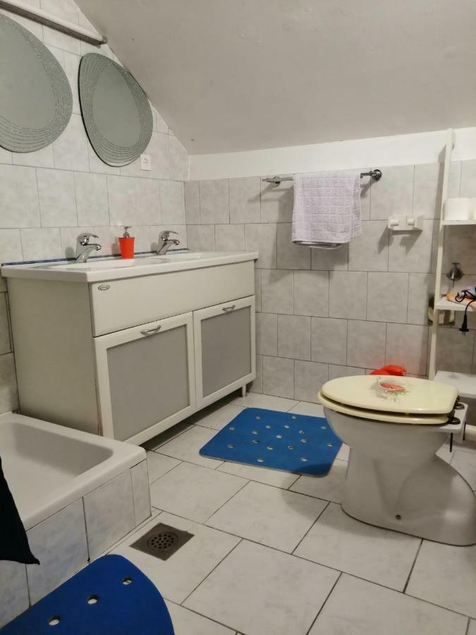 Apartmani Petra Vrsi Exterior photo