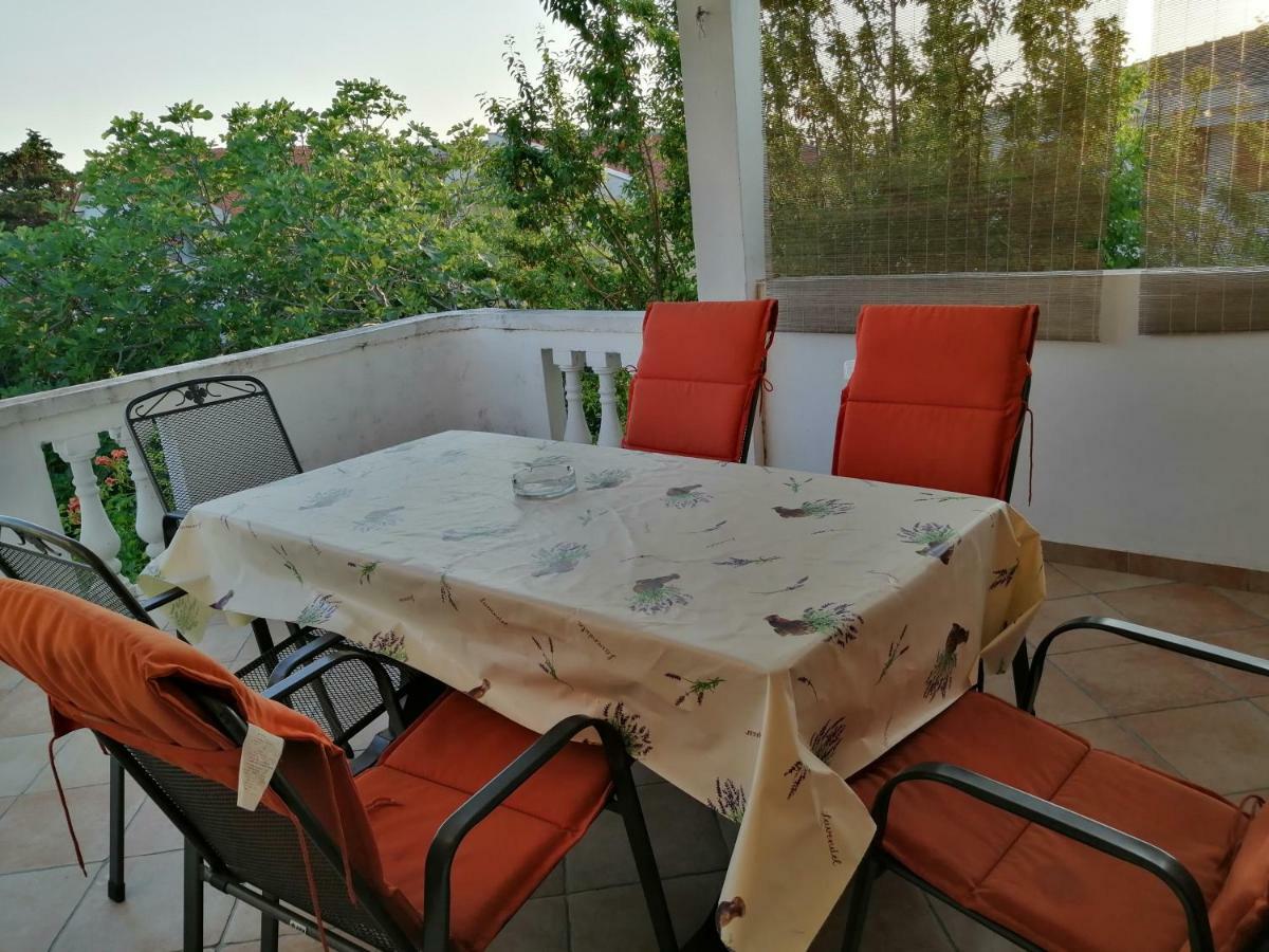 Apartmani Petra Vrsi Exterior photo