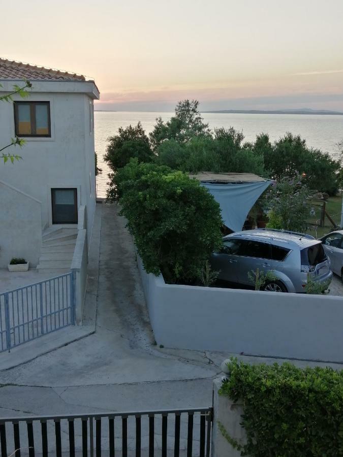 Apartmani Petra Vrsi Exterior photo